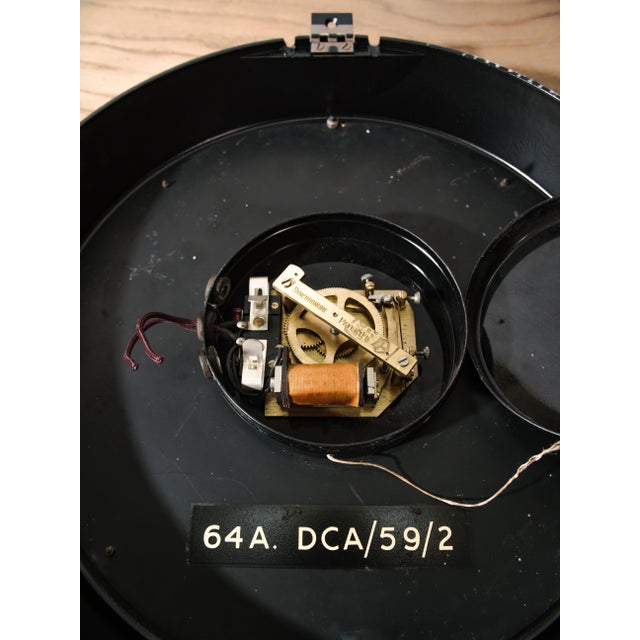 Bakelite Synchronome Wall Clock with Gold Bezel for GPO, England, 1960s For Sale - Image 9 of 14