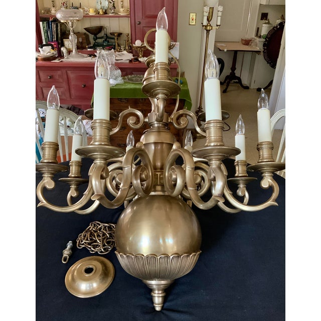 1990s Large Chapman Georgian Antique Brass 12 Arm Chandelier For Sale - Image 9 of 11