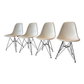 White DSR Chairs by Charles & Ray Eames for Vitra, 2012, Set of 4 For Sale