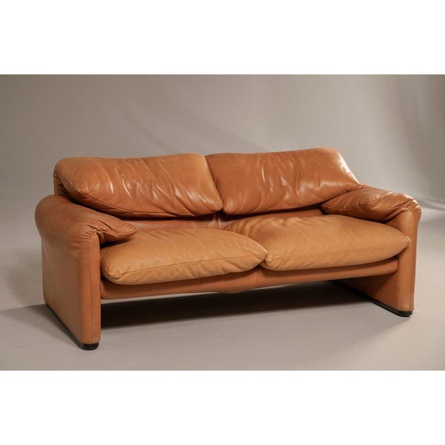 Maralunga 2-Seater Sofa by Vico Magistretti for Cassina, 1990s For Sale - Image 16 of 18