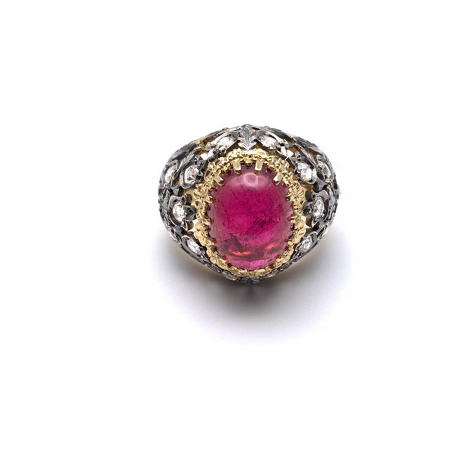 2020s Black Gold Rubellite Tourmaline and Diamond Florentine Ring Size 6.5 For Sale - Image 5 of 9