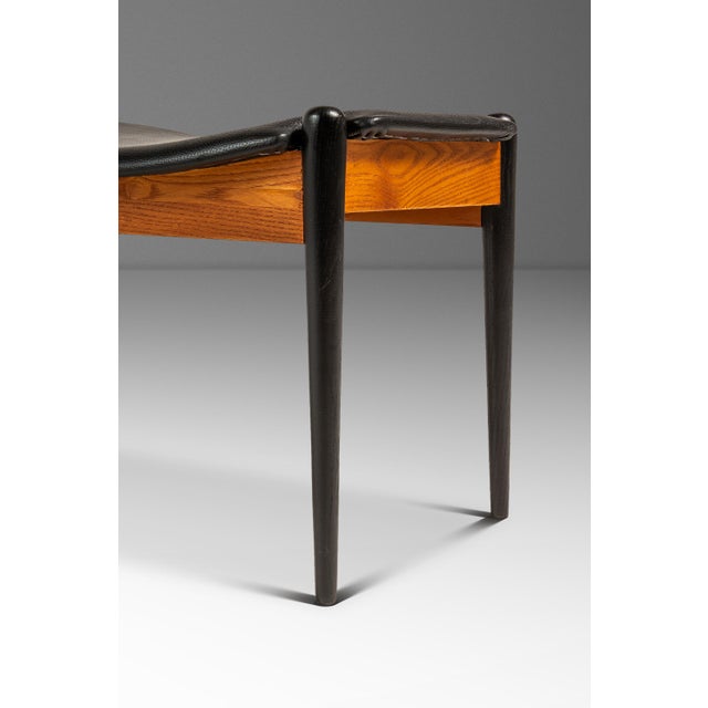 Mid-Century Modern Three Seat Gallery Bench in Oak & Leather Attributed to Arthur Umanoff for Washington Woodcraft, Usa, C. 1960s For Sale - Image 14 of 17