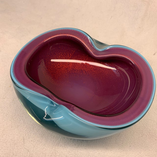 Alfredo Barbini 1950s Alfredo Barbini Murano Turquoise Blue & Raspberry Blown Art Glass Bowl For Sale - Image 4 of 5