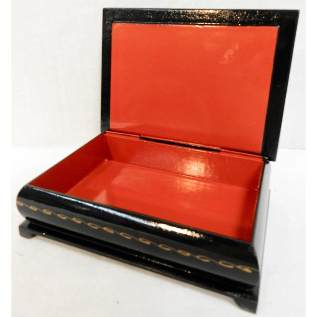 Waterfront at the Kremlin on a Russian Lacquer Box For Sale In Nashville - Image 6 of 9