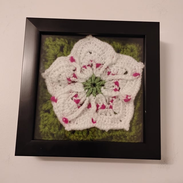 White Connecticut Mountain Laurel State Flower Fiber Art For Sale - Image 8 of 8