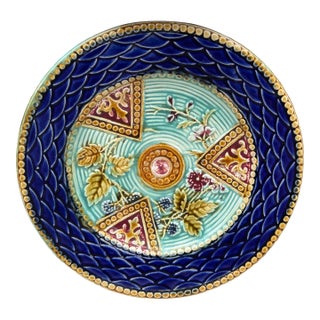 French Majolica Plate Onnaing, Circa 1890 For Sale