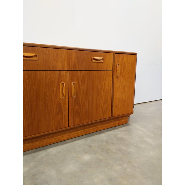 Vintage Mid Century Modern Teak Credenza by G Plan For Sale In New York - Image 6 of 11