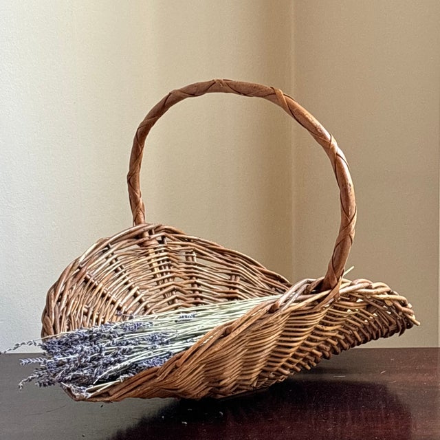 Small Mid-20th Century European Flower Gathering Basket For Sale - Image 4 of 12