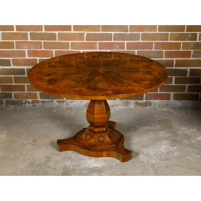 Biedermeier Biedermeier 19th Century Flamed Walnut Pedestal Table with Radiating Motif For Sale - Image 3 of 12
