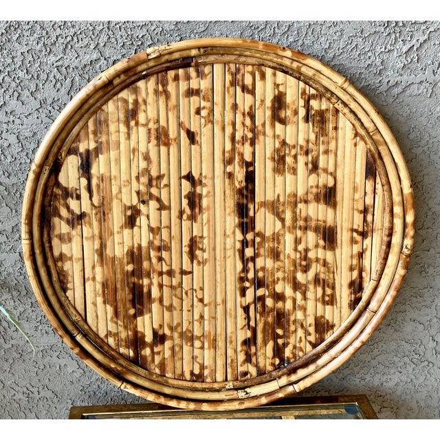 Stylish Mid 20th-Century Split Tortoiseshell Bamboo & Herringbone Rattan Circular Tray For Sale - Image 11 of 18