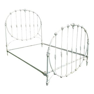 Antique American Victorian Cast Iron Bed (Full Size) For Sale