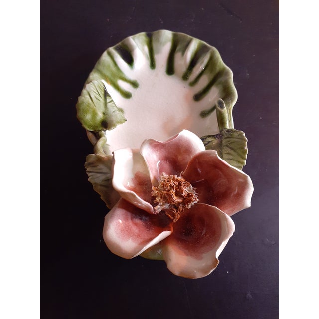 1960s California Pottery Vee Jackson Shell Dish With Applied Magnolia For Sale - Image 4 of 7