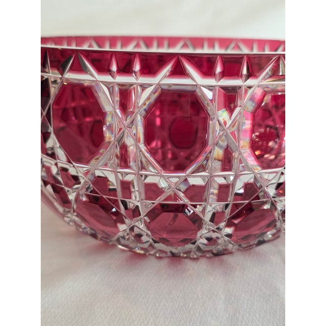​Vintage Signed Fabergé Cranberry Cut-to-Clear Crystal "Russian Court" Bowl For Sale In New York - Image 6 of 10