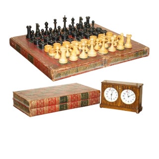 Victorian Faux Book Chessboard Staunton Pieces & Hardwood Clock from Jaques London, 1880s, Set of 33 For Sale