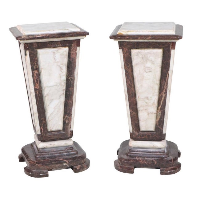 Pair of Early 20th Century Neoclassical Variegated Marble Pedestals, 31.5" For Sale In New York - Image 6 of 12