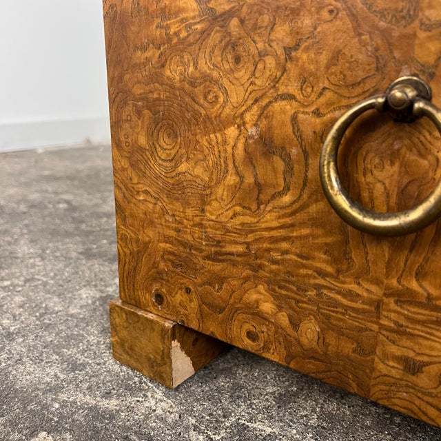 Brown Mid 20th Century Baker Burl Veneered Chest of Drawers With Brass Pulls For Sale - Image 8 of 12