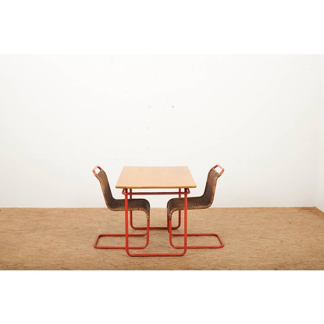 Bauhaus Table with Chairs in Red Lacquered Tubular Steel by S. Meier for Rohrmöbelfabrik, 1920s, Set of 3 For Sale - Image 3 of 17
