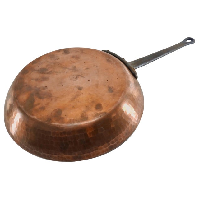 Early 19th Century Hammered Copper Frying Pan From France For Sale