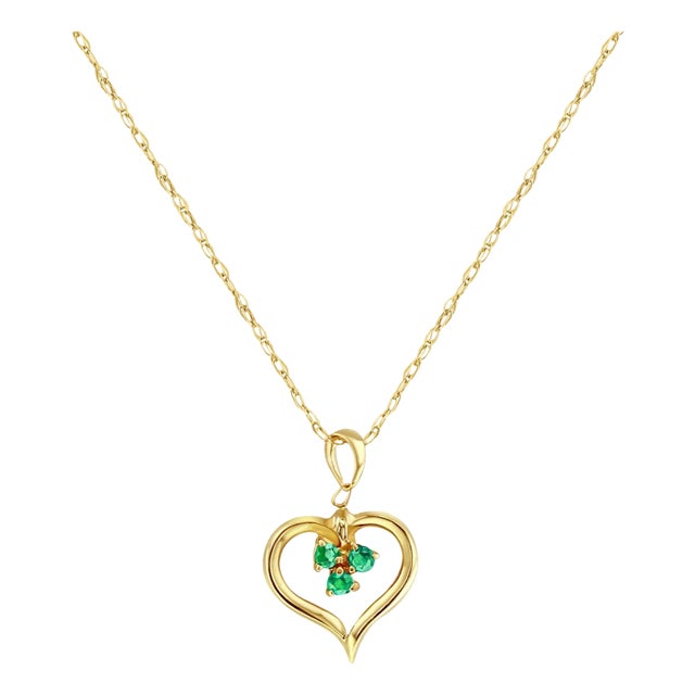 Heart Shaped Emerald Necklace 14k Yellow Gold For Sale