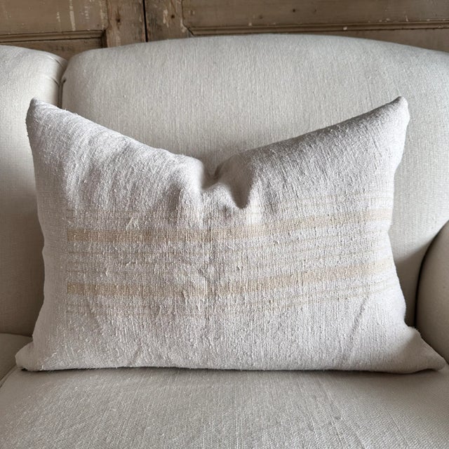 2020s Pillow Made from Antique French White Grain Linen For Sale - Image 5 of 7