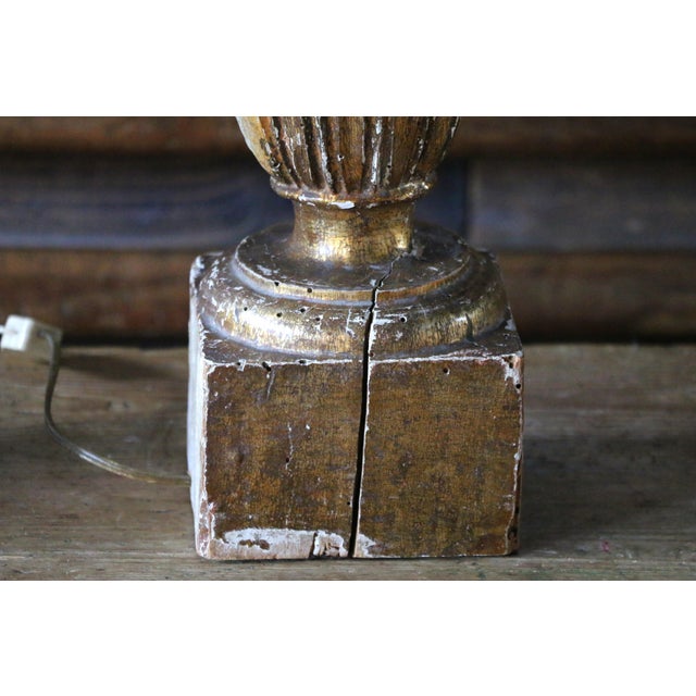 Italian Pair of Carved Wood Gilt Table Lamps With Fluted Urn Bases For Sale - Image 13 of 18