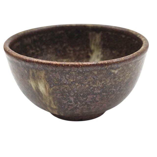 Ceramic Japanese Mingei Stoneware Chawan Bowls, Rustic Iron Oxide Fired, Set of Three For Sale - Image 7 of 13