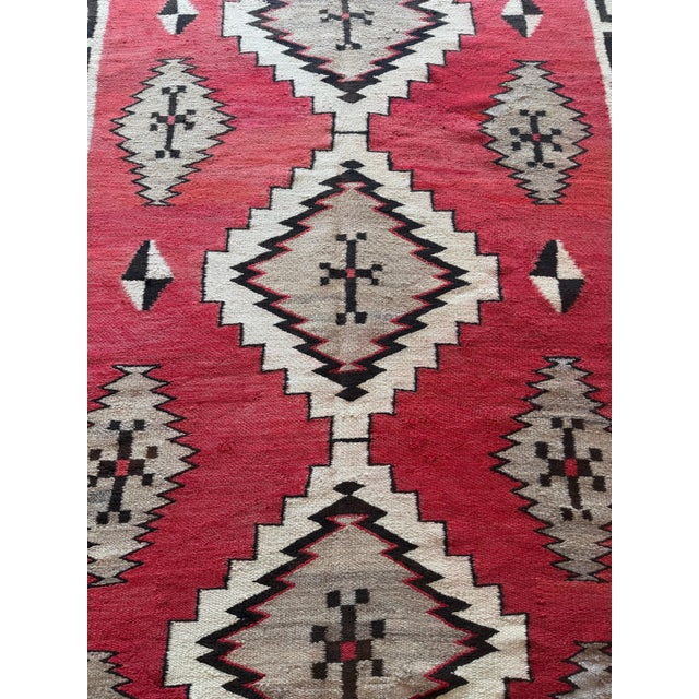 Early 20th Century Authentic Navajo Rug c.1920 – Handwoven Native American Textile Geometric Design For Sale - Image 5 of 18