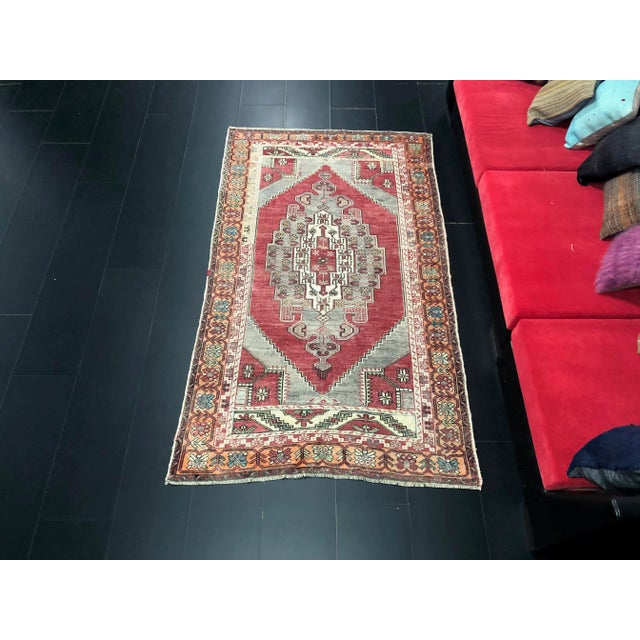 1960s Vintage Turkish Red Rug For Sale - Image 11 of 11