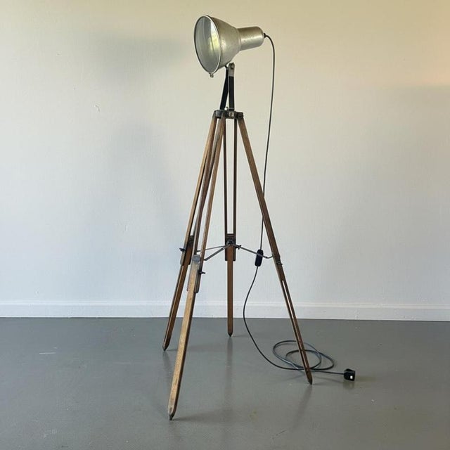 Vintage Tripod Theatre Light For Sale - Image 7 of 8