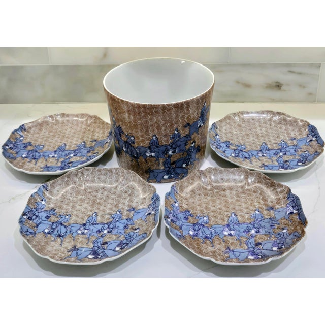 Ceramic 1975 Fitz and Floyd Samurai Horsemen Ice Bucket & 4 Dessert Plates, 5-Piece Set For Sale - Image 7 of 10