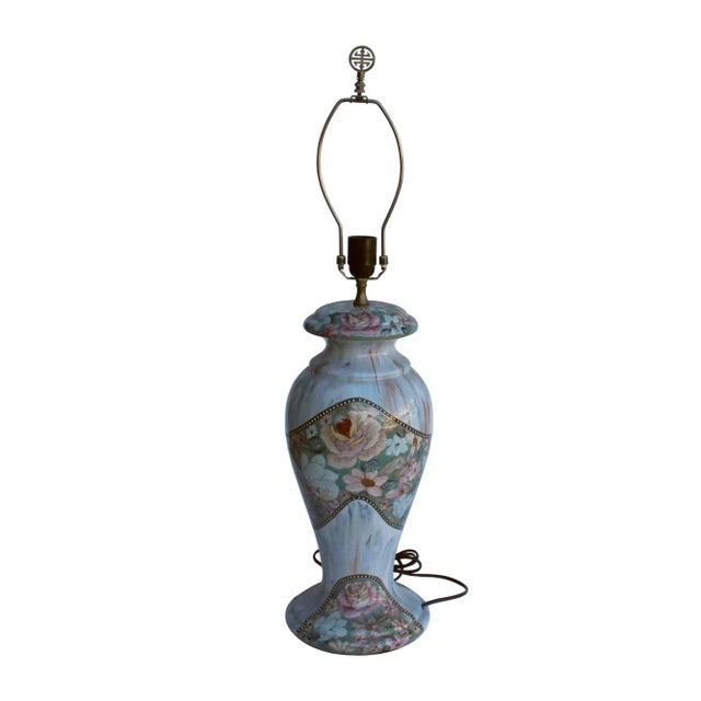 Contemporary Pink Color Western Floral Pattern Porcelain Vase Table Lamp Cs206 For Sale - Image 3 of 8