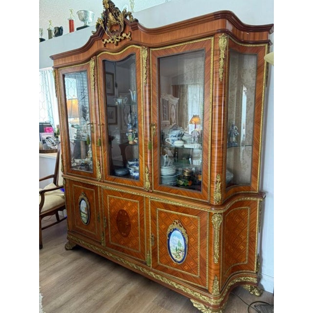 1960 Superb Quality Italian Display Cabinet Brass Work and Inlay For Sale - Image 9 of 10