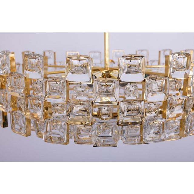 Gold Large Gilt Brass Crystal Chandelier by Sciolari for Palwa, Germany, 1970s For Sale - Image 8 of 18