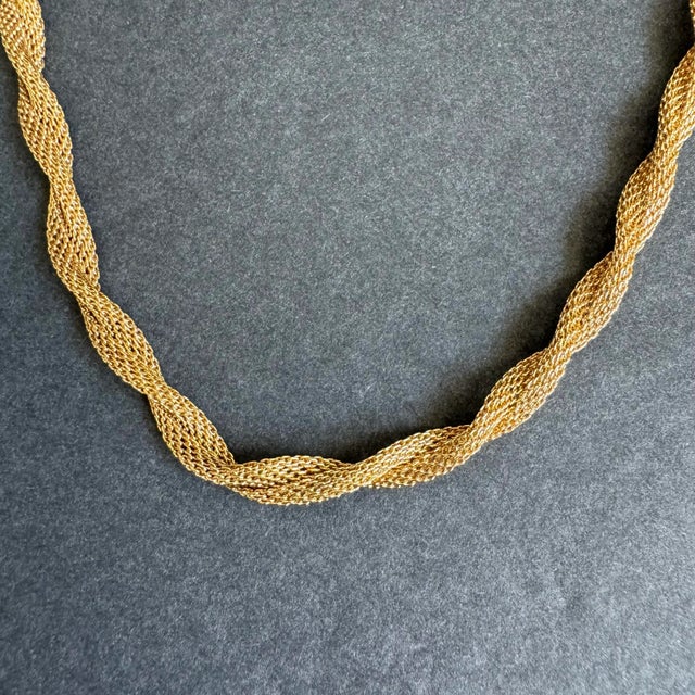 Late 20th Century Vintage Gold Tone Mesh Twisted Necklace 1980s 1990s 16" Long For Sale - Image 5 of 10