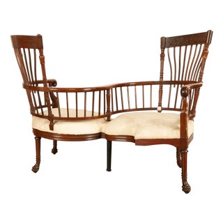 Antique American Carved Mahogany Conversation Sofa Chair Loveseat Tête-À-Tête, Circa For Sale