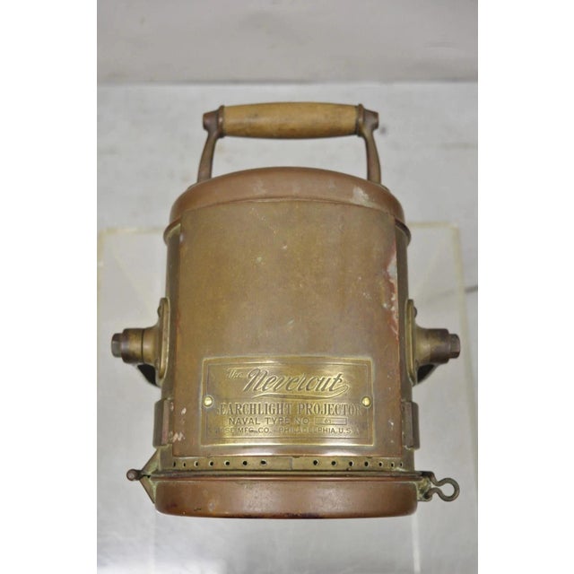 Antique "The Neverout" Searchlight Projector Brass Rose MFG Maritime Table Lamp For Sale In Philadelphia - Image 6 of 12