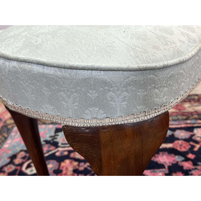 Chippendale English Dressing Stool in Beech Wood, 1950s For Sale - Image 3 of 8