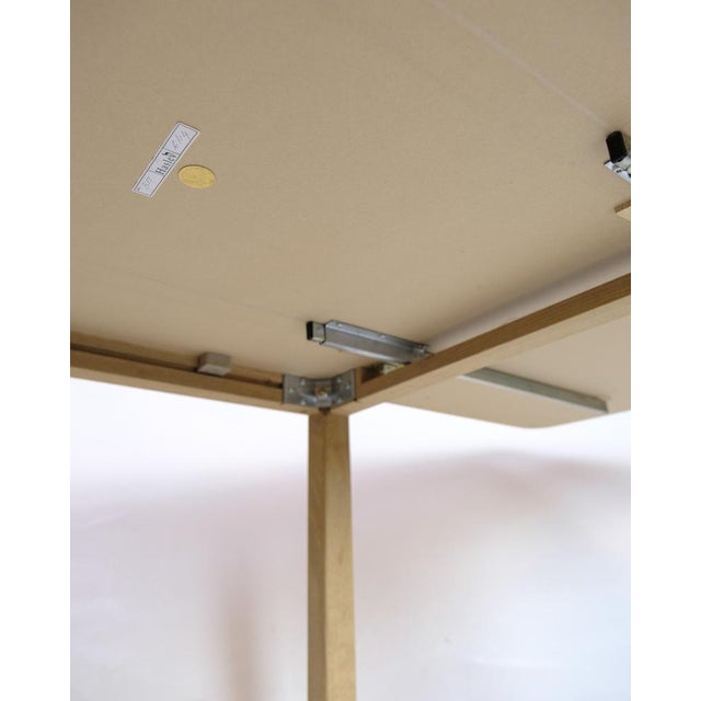 Model 517 Flap Table in Oak with White Laminate Top For Sale - Image 9 of 13