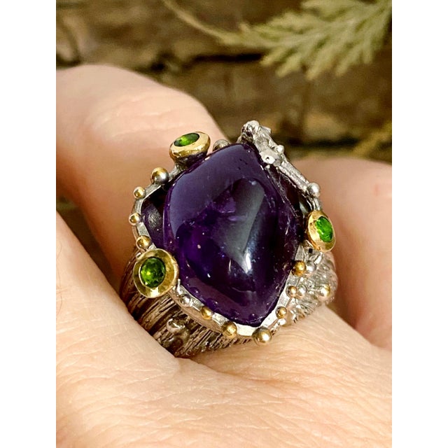 Art Deco–Inspired Amethyst & Peridot Cocktail Ring in Sterling Silver With Vermeil Accents, Size 7 For Sale In New York - Image 6 of 6