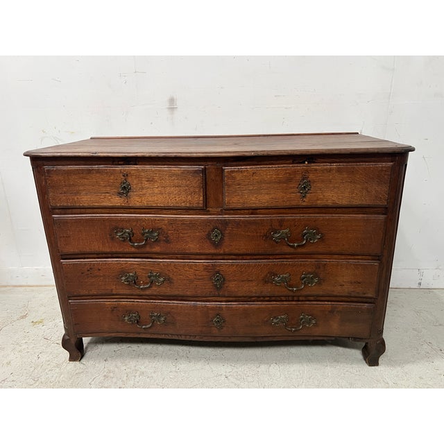 Louis XV Style Chest of Drawers in Oak, 1700s For Sale - Image 10 of 17