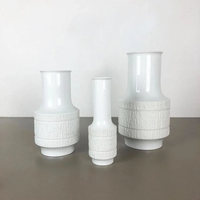 Op Art Porcelain Vases by Richard Scharrer for Thomas, Germany, 1970s, Set of 3 For Sale - Image 3 of 16