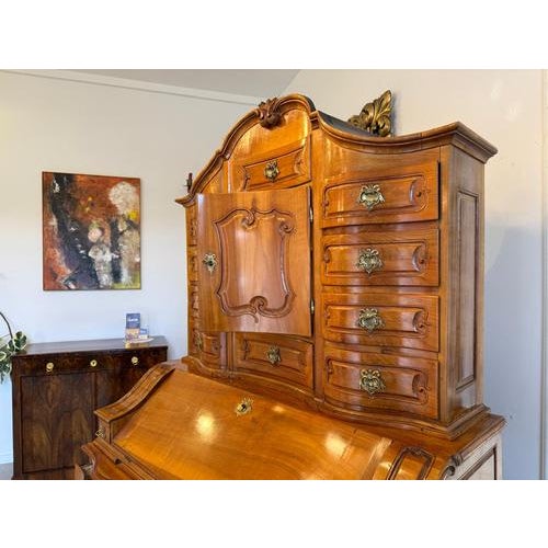 Display Cabinet in Pine For Sale - Image 10 of 18