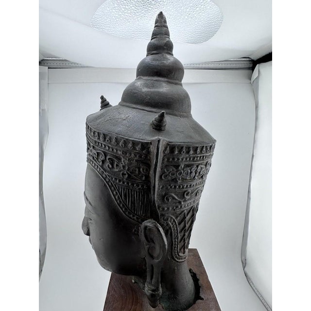 Early 20th Century Vintage Bronze Crowned Buddha Head in Thai Ayutthaya Style. Wood Base Sculpture For Sale - Image 5 of 11