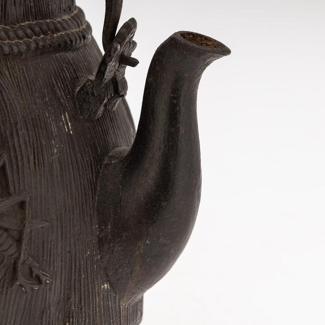 Antique Japanese Carved Cast Iron Ryubundoa Tetsubin Kettle, 19th Century For Sale - Image 10 of 18