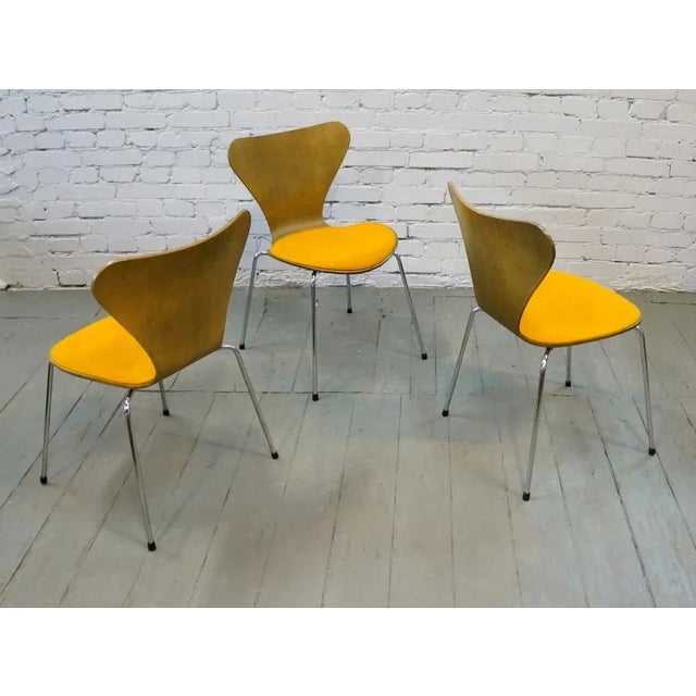 Vintage Dining Chairs by Arne Jacobsen for Fritz Hansen, Set of 3 For Sale - Image 6 of 9