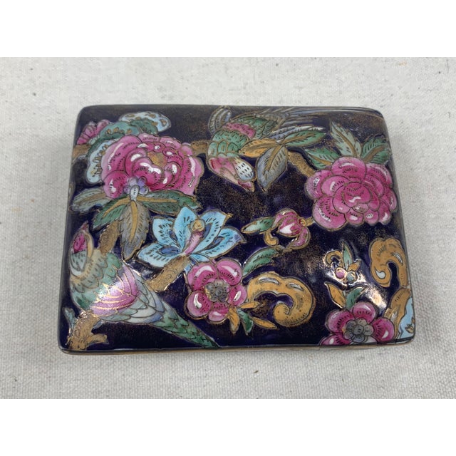 Vintage Floral Chinoiserie Ceramic Box For Sale In New Orleans - Image 6 of 11