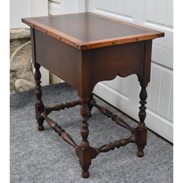 Antique (1920's) Accent / Side Table has aWilliam & Mary Style. The Wood is Walnut, the Table has a Banded Top, and Burl...