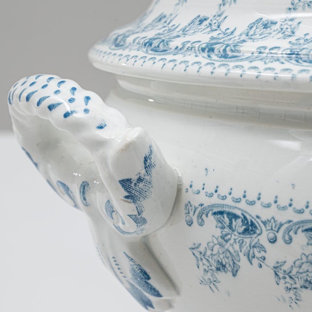 20th Century Belgian Special Edition Porcelain Tureen With Lid For Sale - Image 13 of 18