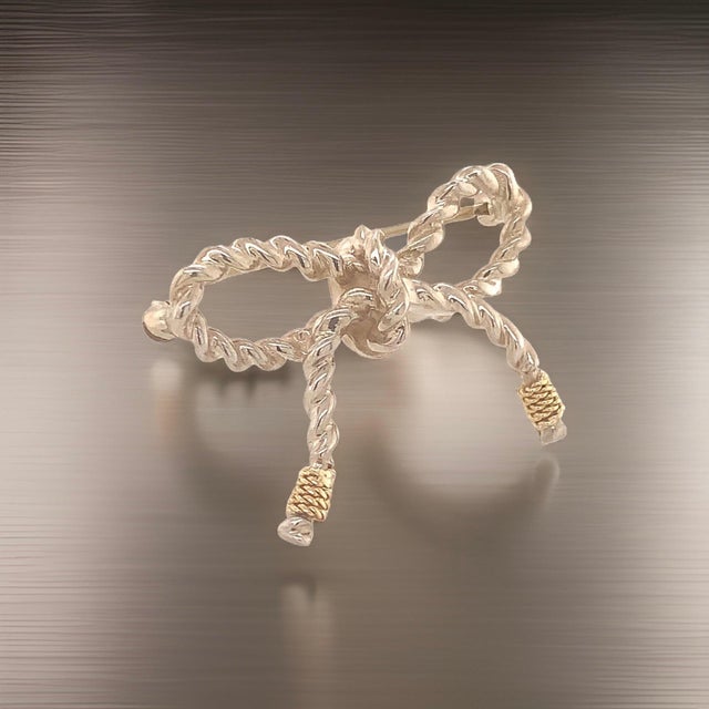 1990s 1990s Tiffany & Co Estate Twisted Rope Bow Brooch Pin Silver + 14k Gold 5.8 Grams For Sale - Image 5 of 11