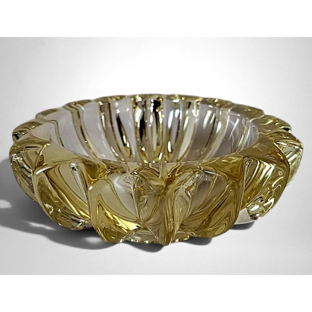 Art Deco Mid 20th Century Art Deco French Molded Glass Bowl Attributed to Pierre d'Avesn For Sale - Image 3 of 18